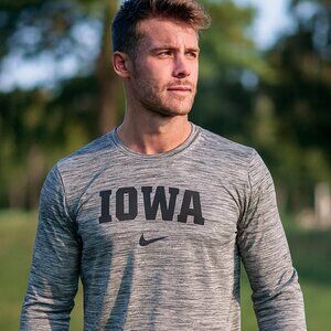 Nike Iowa Hawkeyes Dri-Fit Men S Long Sleeve Heather Gray Stretch Pullover Retro